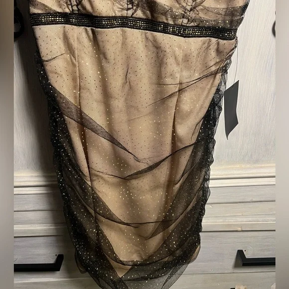 Elegant Black and Cream‎ Women's Dress - Picture 6 of 12